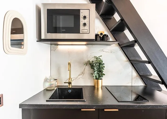 Elegant Esprit Loft Avec Ac דירה